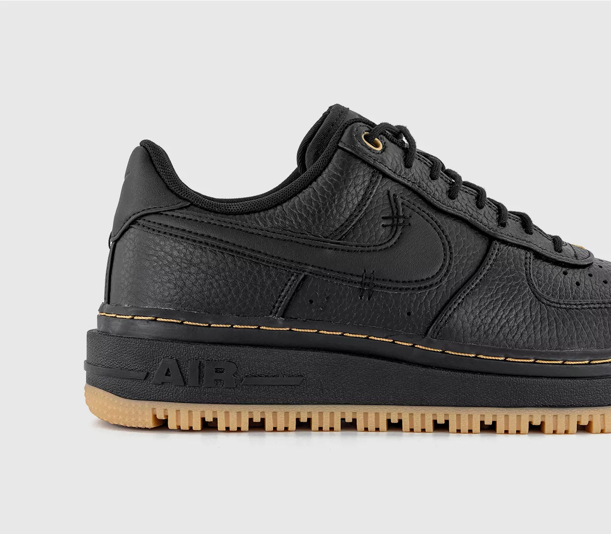 Nike Air Force 1 Luxe 'Black